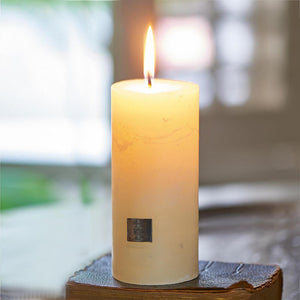 RM Basic Ivory Candle (10 cm)