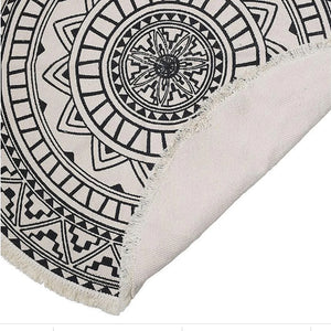 White & Black Round Cotton Poly Carpet
