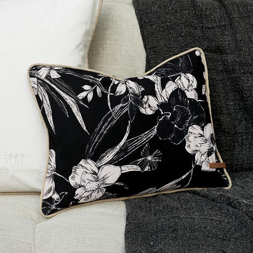 RM Cafe Floral Leaf Cover (40 cm)