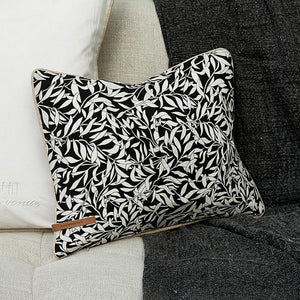 RM Cafe Floral Leaf Cover (40 cm)