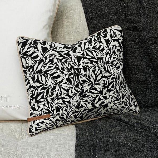 RM Cafe Floral Leaf Cover (40 cm)