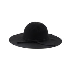 Straw hat in black color