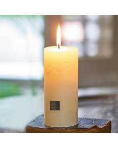 RM Basic Ivory Candle (10 cm)
